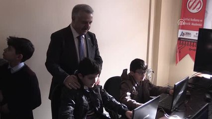Bakan Arslan, Serhat Kodlama ve Robotik Akademisinin Açılışına Katıldı - Kars