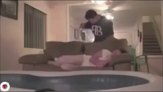 Les pires blagues à faire et ses potes et sa copine... Compilation hilarante et douloureuse