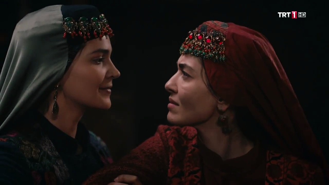 Diriliş Ertuğrul 102. Bölüm–Hainlerin Kellesini Aldık