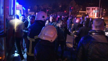 Kavşakta iki otomobil çarpıştı: 7 yaralı