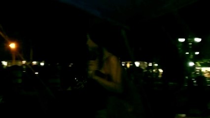 Waria Cium Brondong Lagi Ngamen bikin ngakak.....