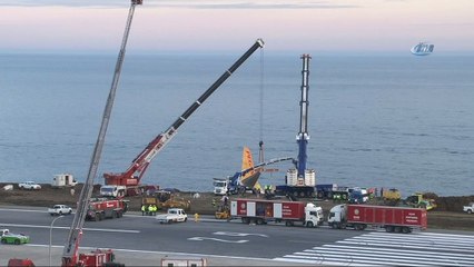 Pistten çıkan uçağı kurtarma çalışmaları devam ediyor