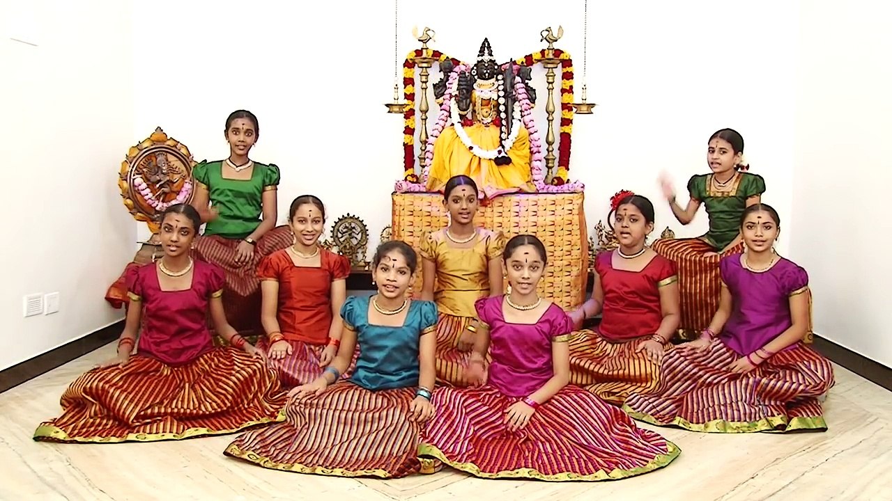 Ayigiri Nandini - Navadurgas singing Mahishasur...