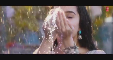 Cham_Cham_Full_Video___BAAGHI___Tiger_Shroff,_Shraddha_Kapoor__Meet_Bros,_Monali HD