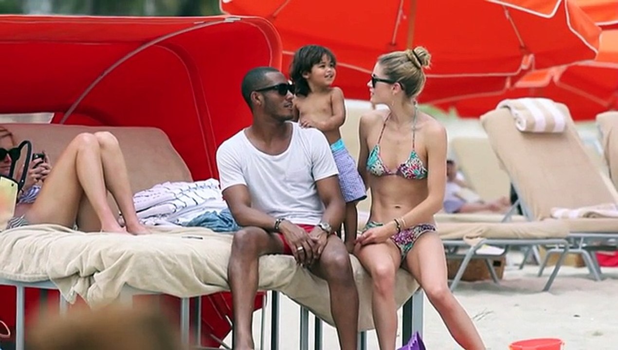 Doutzen Kroes Flaunts Bikini Body