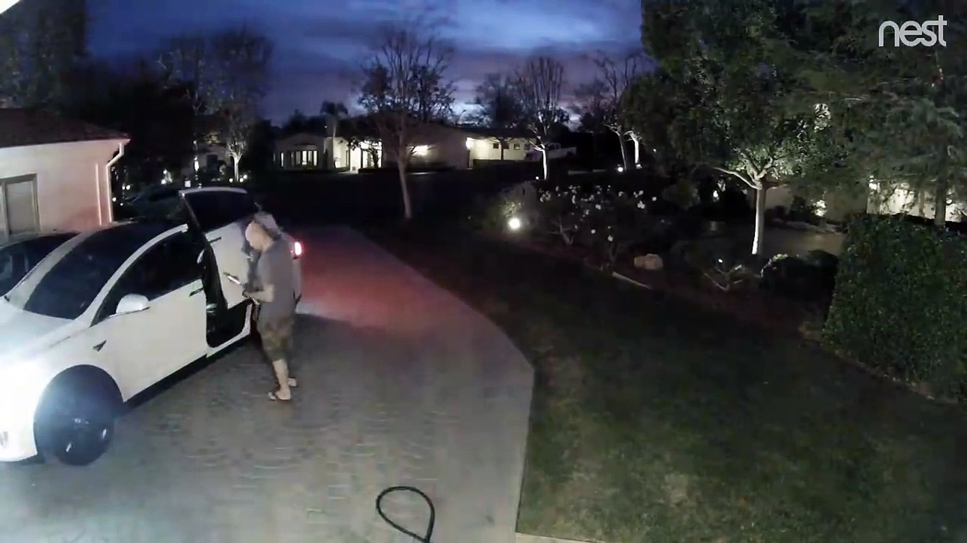 Tesla Model X Falcon Door Vs Garage Roof