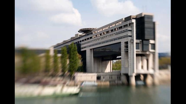 Révélations : les très gros salaires des 600 fonctionnaires mieux payés que le chef de l'Etat