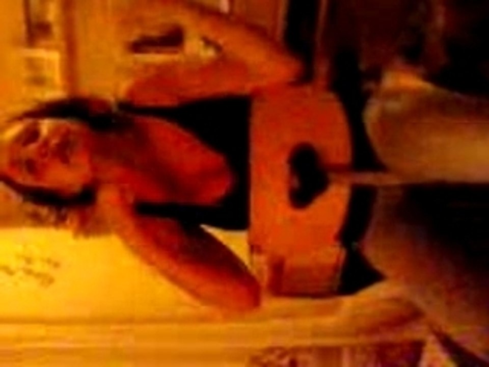 ThisThis chante !!