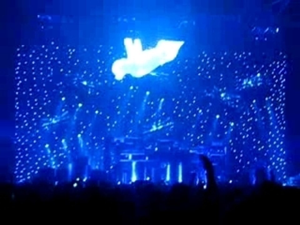 Chemical Brothers - Surface to air (live @ Zenith Paris)