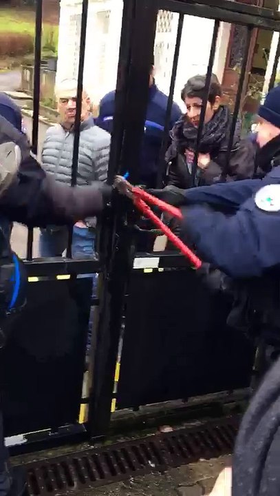 Les forces de l'ordre débloquent le centre de semi-liberté de Nancy-Maxéville, jeudi 18 janvier 2018.