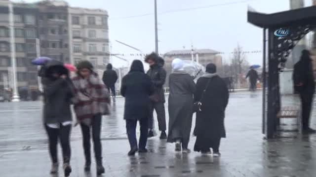 İstanbul'da Sağanak Yağış ve Lodos Etkili Olmaya Devam Ediyor