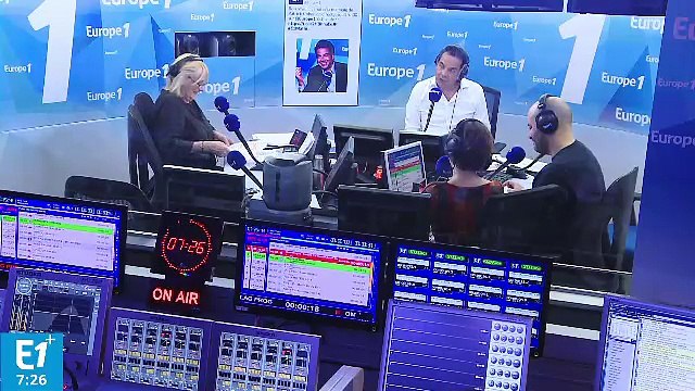 Ludovine de la Rochère : Tous avec moi ! Si t'es contre la PMA, tape dans tes mains !