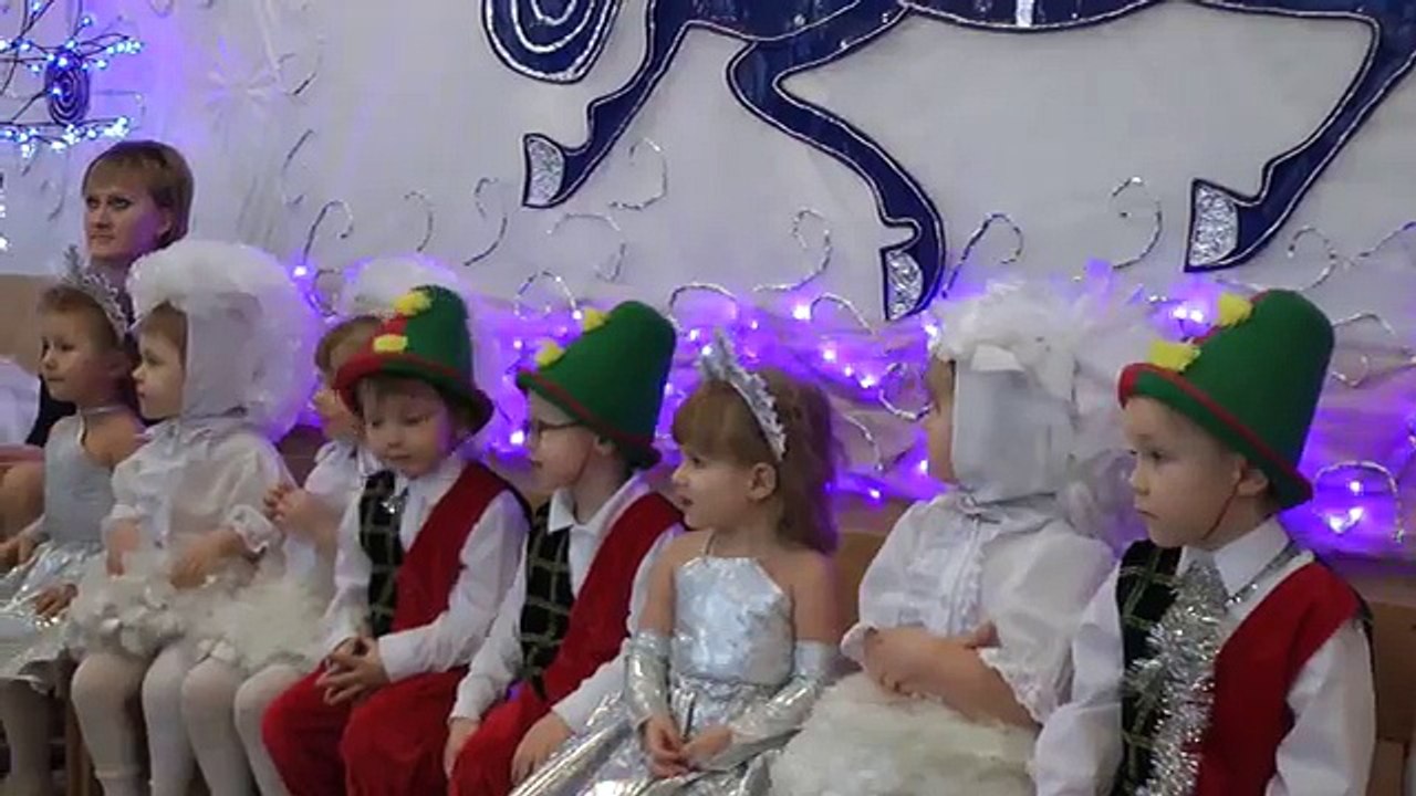 Новогодний утренник new в младшей группе.Муз. рук. Максюта Г. В