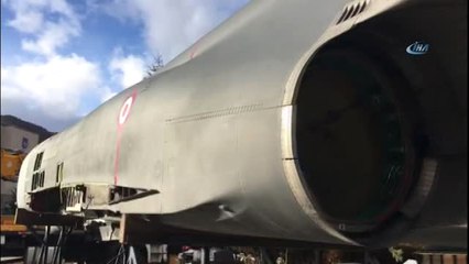 Alınan F-4 Savaş Uçağı Karayolu ile Kızılcahamam'a Getirildi