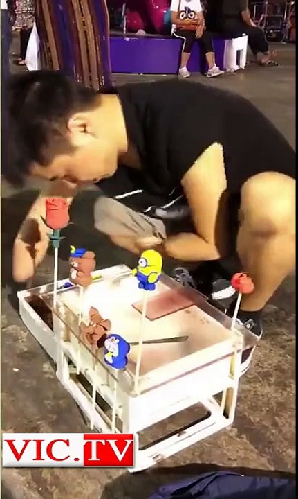 His extraordinary energy is admirable - Son énergie extraordinaire est admirable