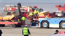Trabzon Havalimanı'nda uçağın pistten çıkması (12) - TRABZON