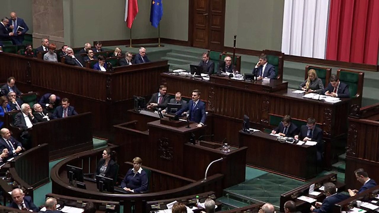 Arkadiusz Myrcha - 08.12.17