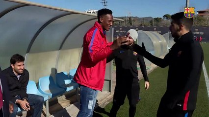 La réaction magique de Dembélé quand la recrue Yerry Mina lui demande s'il parle espagnol