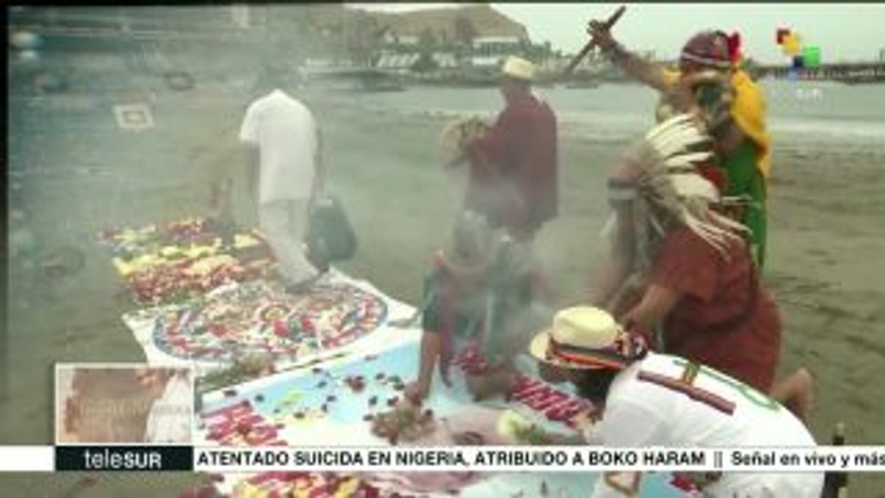 Chamanes peruanos realizan ritual de bienvenida para el papa Francisco