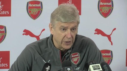 Wenger praises Man United's finances, but is it a dig at City?
