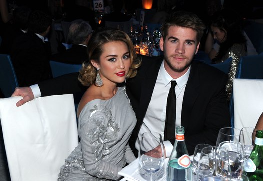 Chris Hemsworth Confirms His Brother and Miley Cyrus Aren't Married...Yet