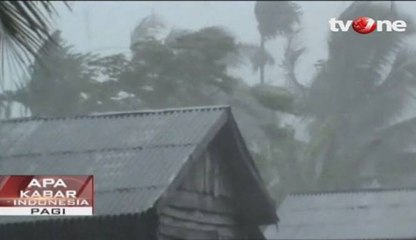 Ombak Setinggi Empat Meter, Nelayan Memilih Tidak Melaut