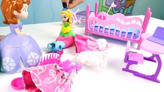 Prenses Sofia ve prenses Amber oyunu. Prenses Sofianın tavşanı kayboldu. Kız oyunları