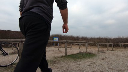 Parkour training Going under and over wooden bars
