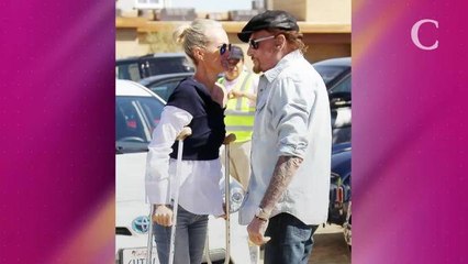 PHOTOS. Laeticia Hallyday porte la montre de Johnny : il est toujours présent avec elle