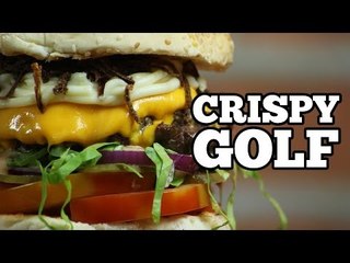 Hamburguer caseiro, cebola empanada e molho golf