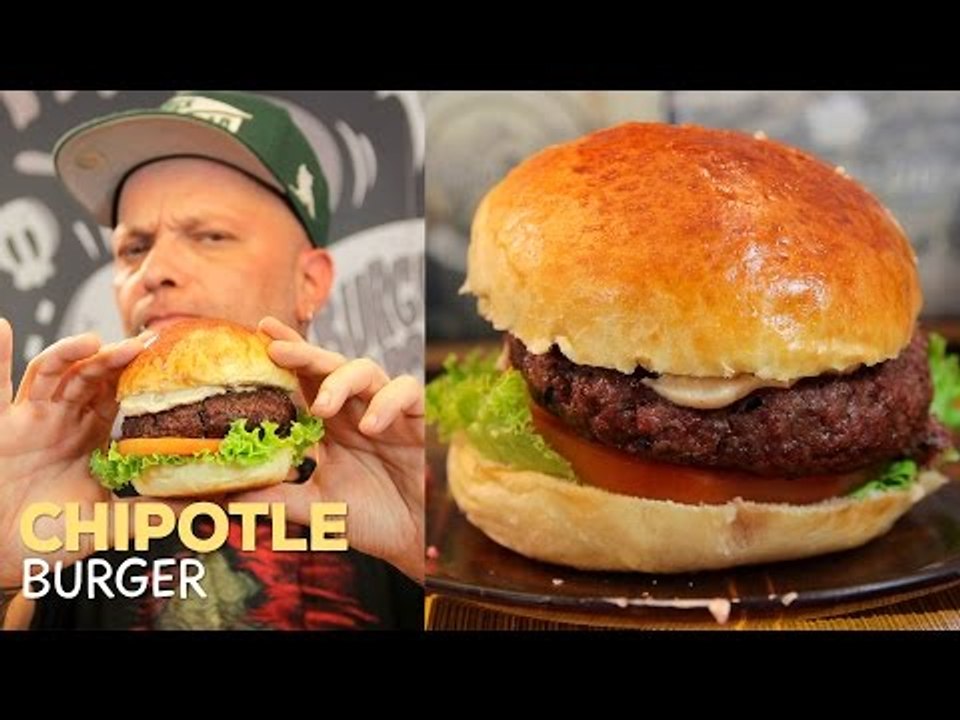 Hambúrguer Caseiro com Creme de Chipotle - Sanduba Insano