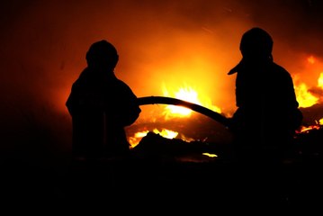 Rusya'da Petrol Boru Hattında Yangın