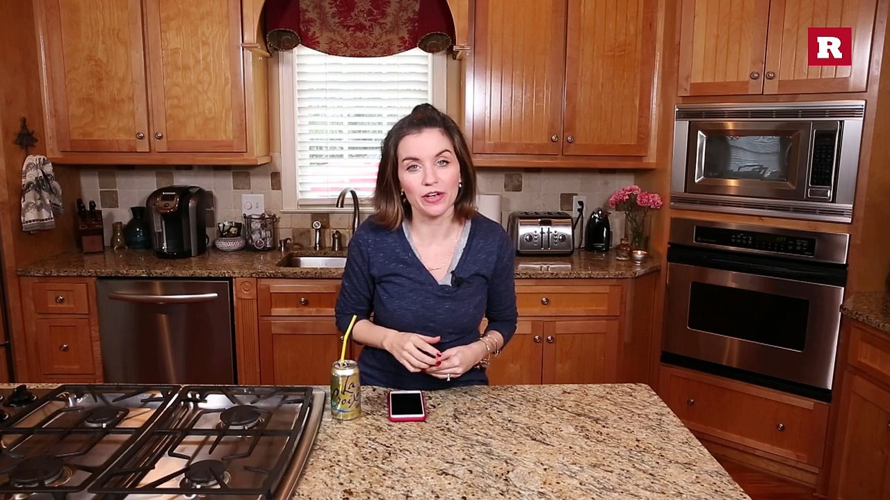 "Mom posture" with Elissa the Mom | Rare Life