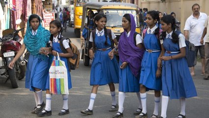 Yeni Delhi'de Tüm Sınıflara Kamera Konulacak, Aileler Çocuklarını İzleyebilecek