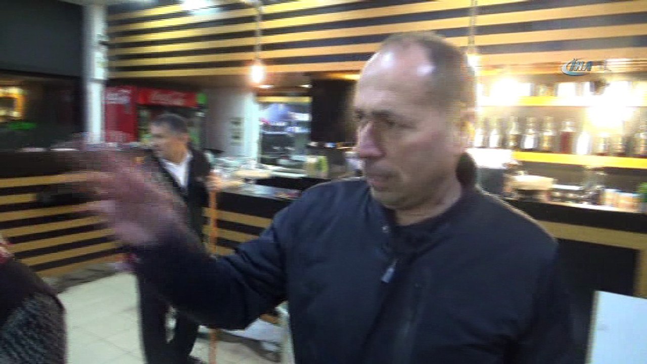 Dev dalgalar iş yerlerini harabeye çevirdi, kayıklar sulara gömüldü