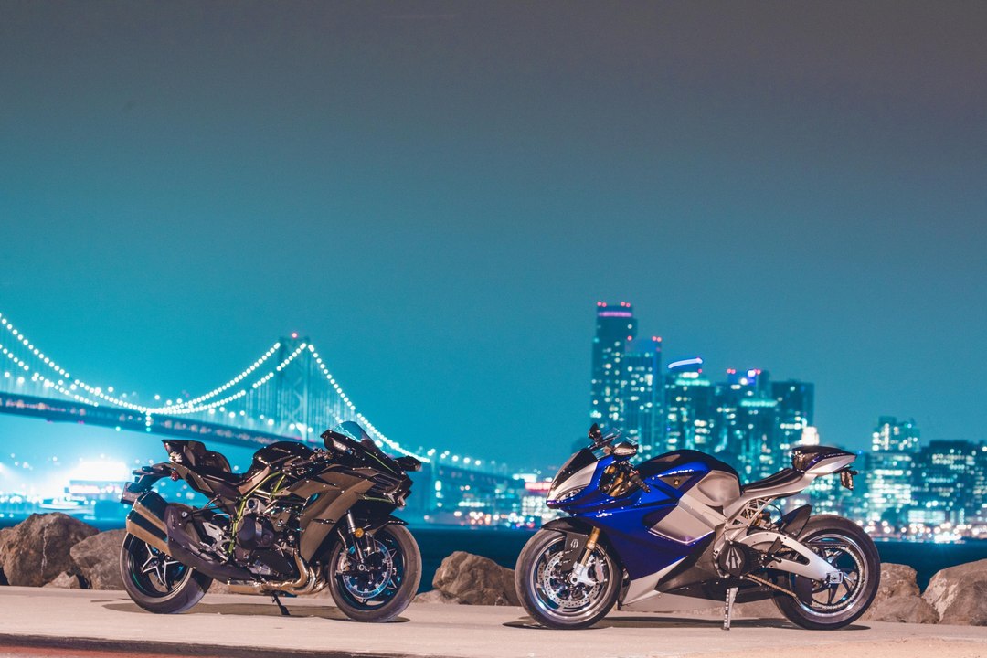Watch Two of the Fastest Production Bikes in the World Go Head to Head