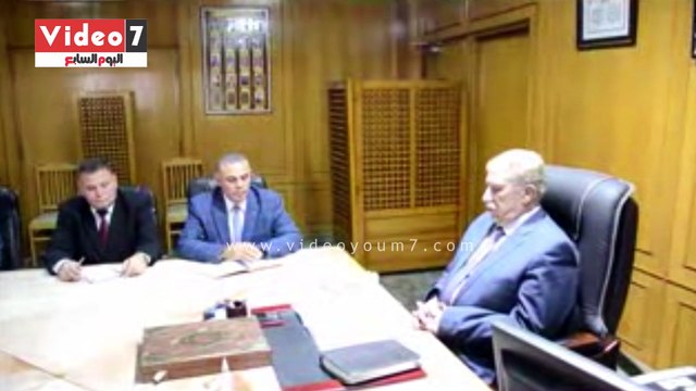 محافظ الإسماعيلية يناقش مقترحات مشروع إنشاء مدارس خاصة جديدة