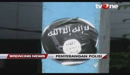 Pelaku Penusukan Tiga Polisi Memakai Baju Serba Hitam