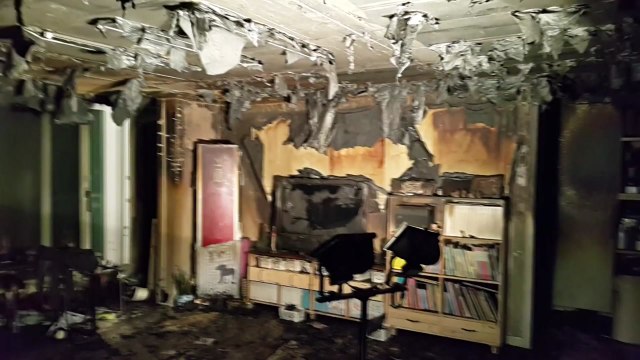 전기장판에서 불...주민 100여 명 대피 / YTN