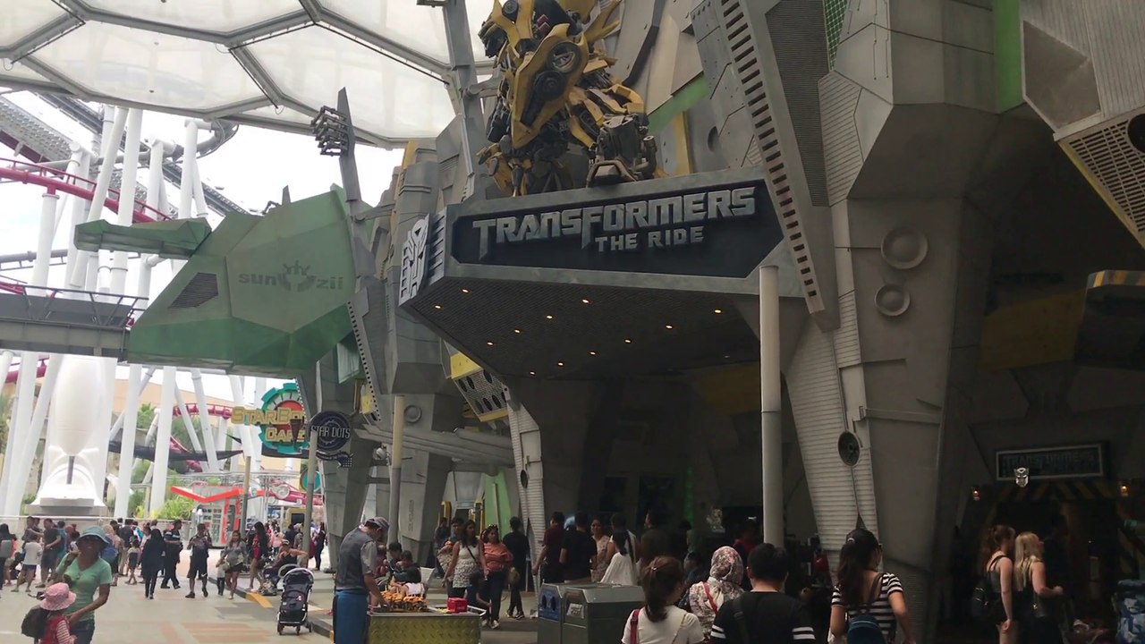 Universal SIngapore