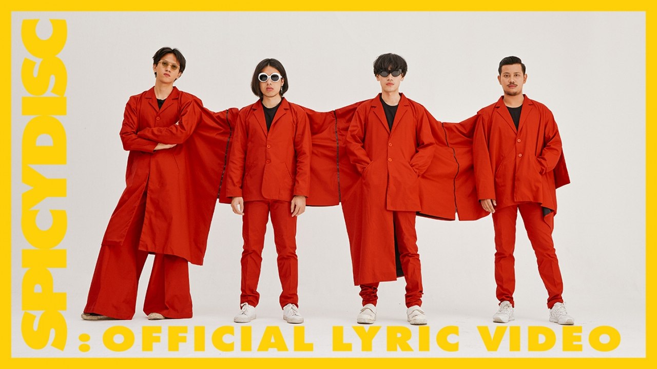 Helmetheads - เพราะเธอหรือเปล่า | (OFFICIAL LYRIC VIDEO)