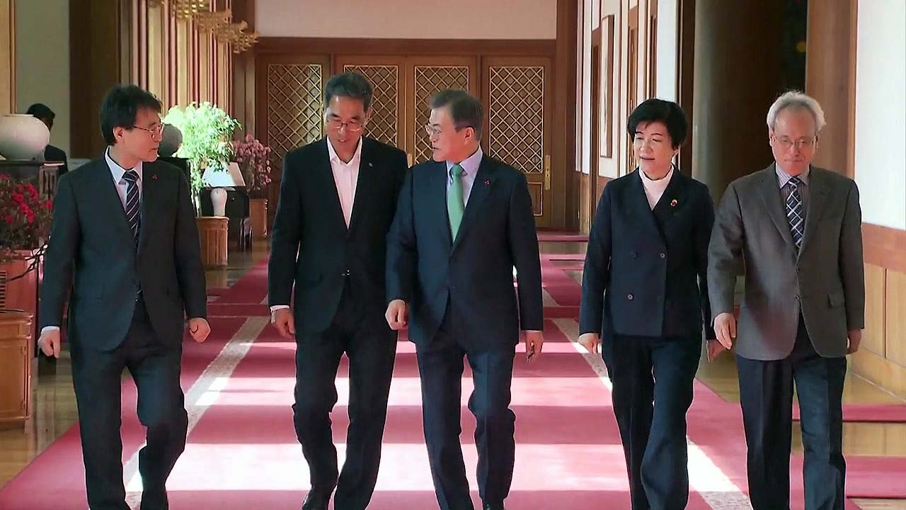 문 대통령, 양대 노총 지도부 청와대 잇따라 면담 / YTN