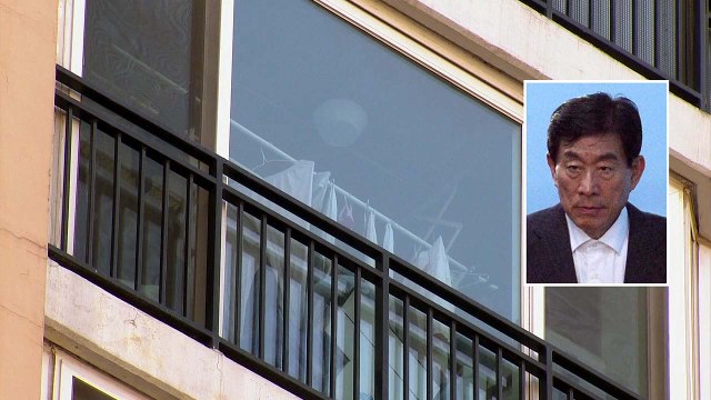 검찰, 원세훈 前 국정원장 자택 압수수색...국정원 자금 빼돌린 의혹 / YTN