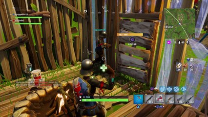 Jugando al fornite  co mi amigo