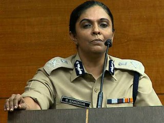 ദിലീപിന് ആശ്വസിക്കാം , ബി സന്ധ്യക്ക് സ്ഥാനമാറ്റം | Oneindia Malayalam