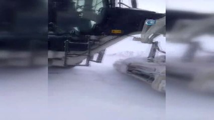 Karne Dağıtımından Dönen Öğretmenler Yolda Mahsur Kaldı