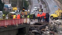 Dev dalgalar köprüye zarar verdi, sahil yolu kapatıldı, ulaşım tek şeride düştü