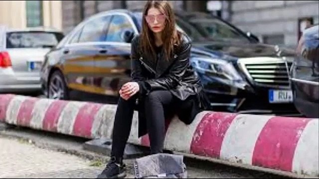 Winter outfit with black jeans - 2018 Fashionista