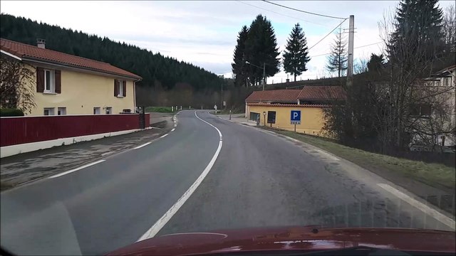 Sur la route de Bellegarde-en-Forez