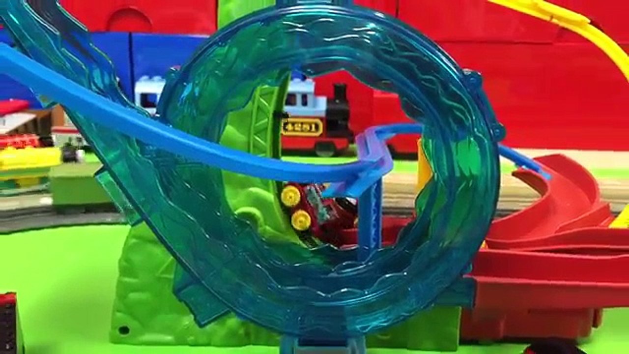 VICTOR Thomas and Friends Collection - Minis, TrackMaster, MEGA Bloks, Wooden Railway Trains